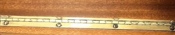 Boite en argent et bois d'acajou
