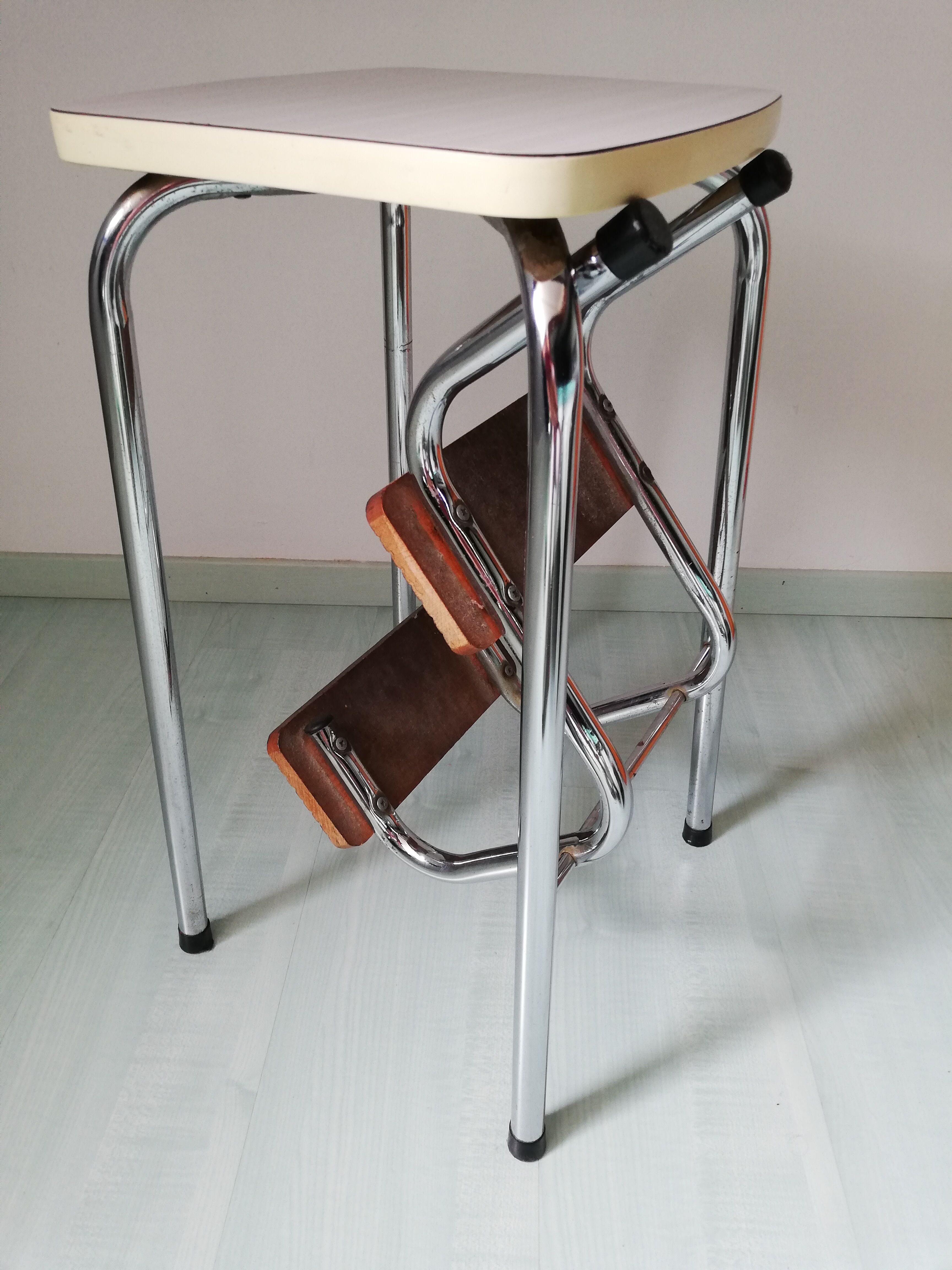 Stool walking foot 60s