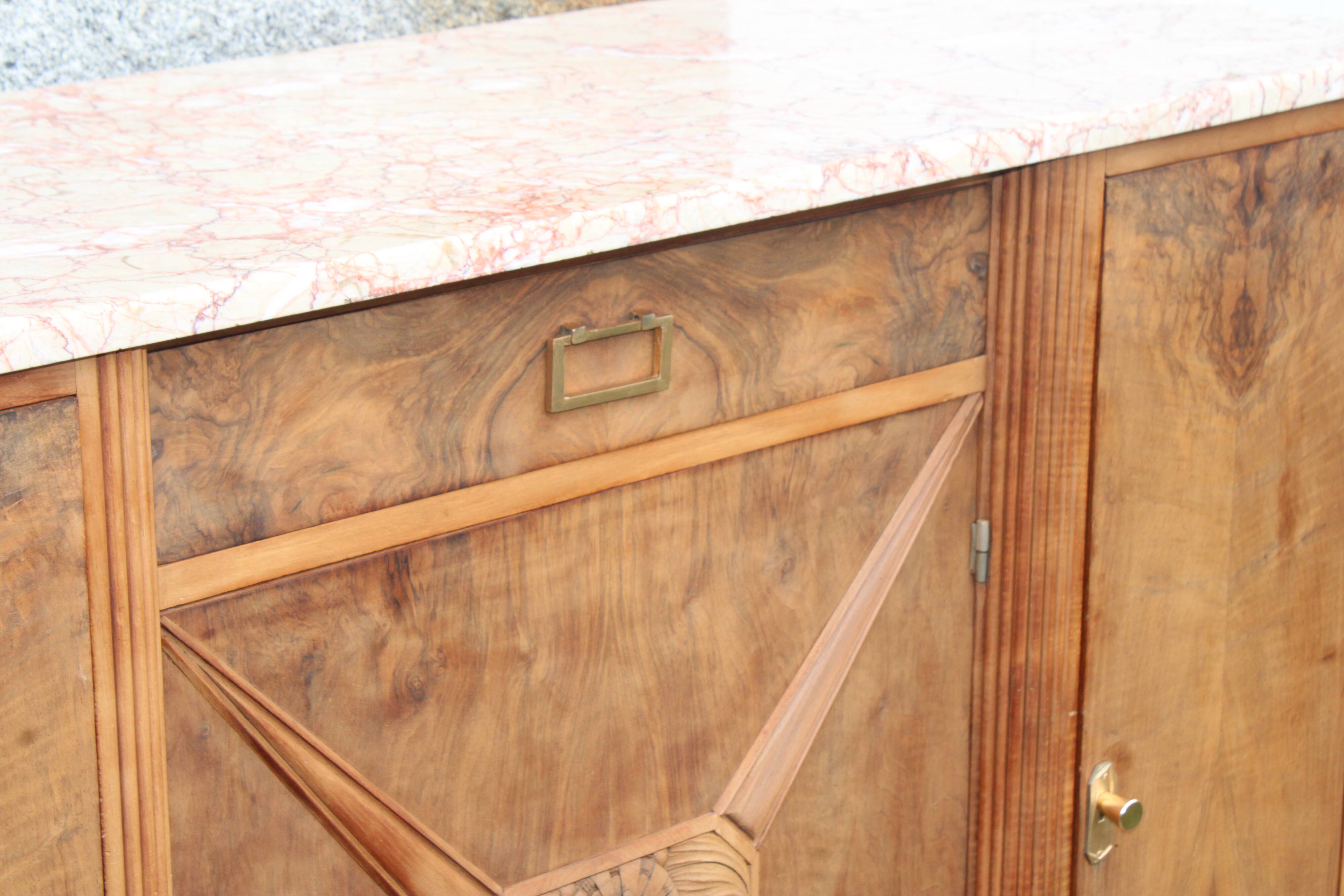 Art Deco sideboard in solid walnut and veneer – pink marble top