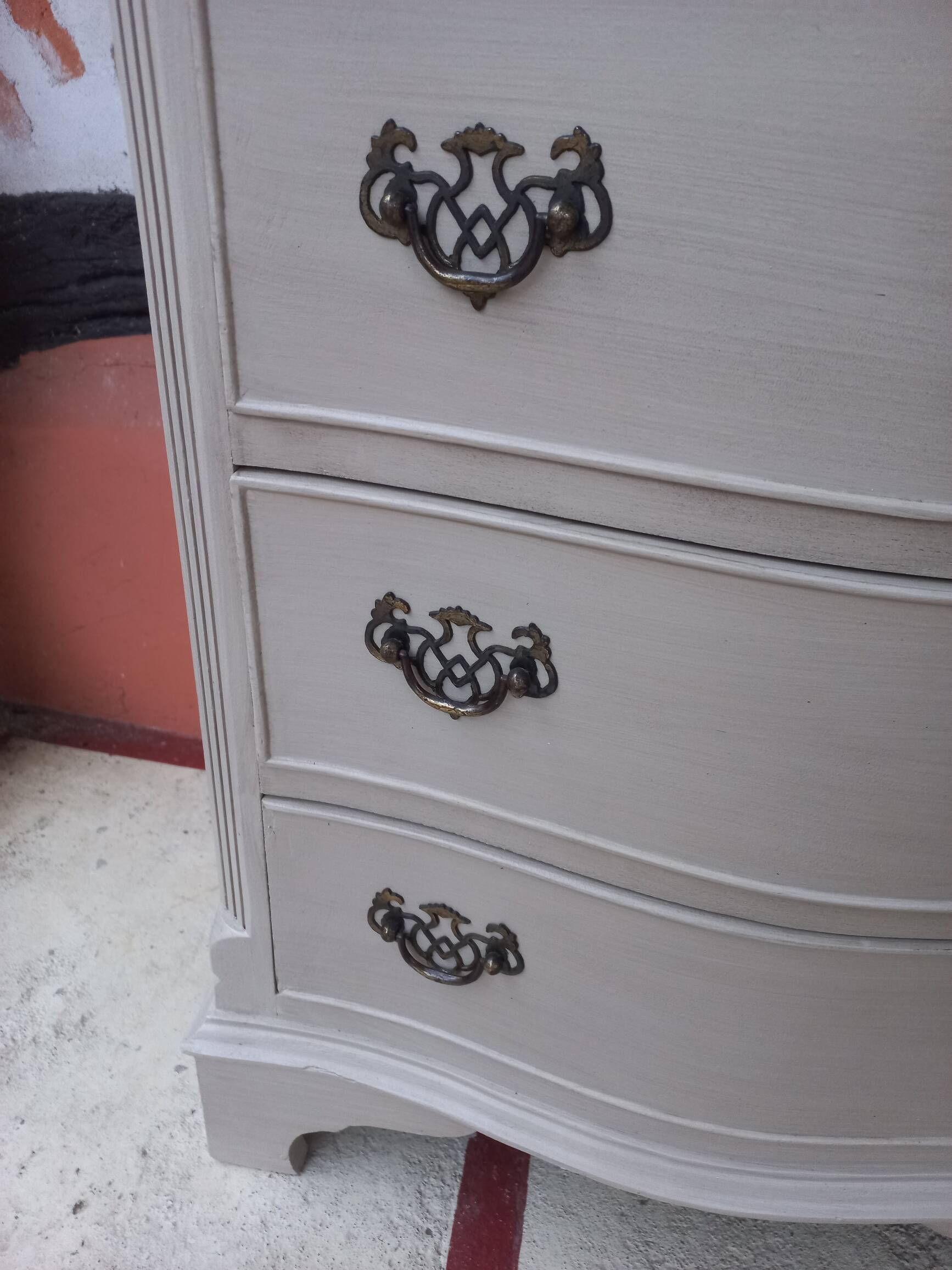 Petite commode anglaise patinée lin vieilli