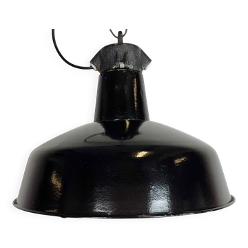 Lampe industrielle en émail noir avec abat-jour en fonte, années 1950