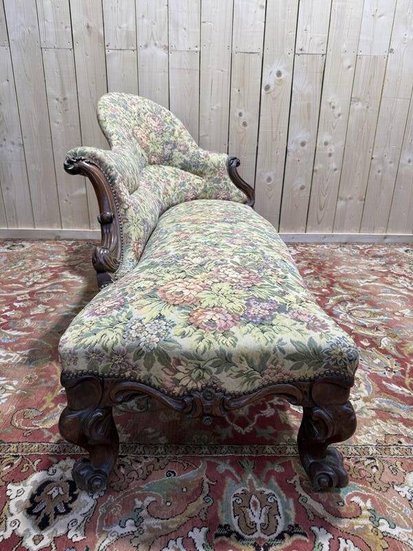 Méridienne époque Napoléon III en noyer sculpté