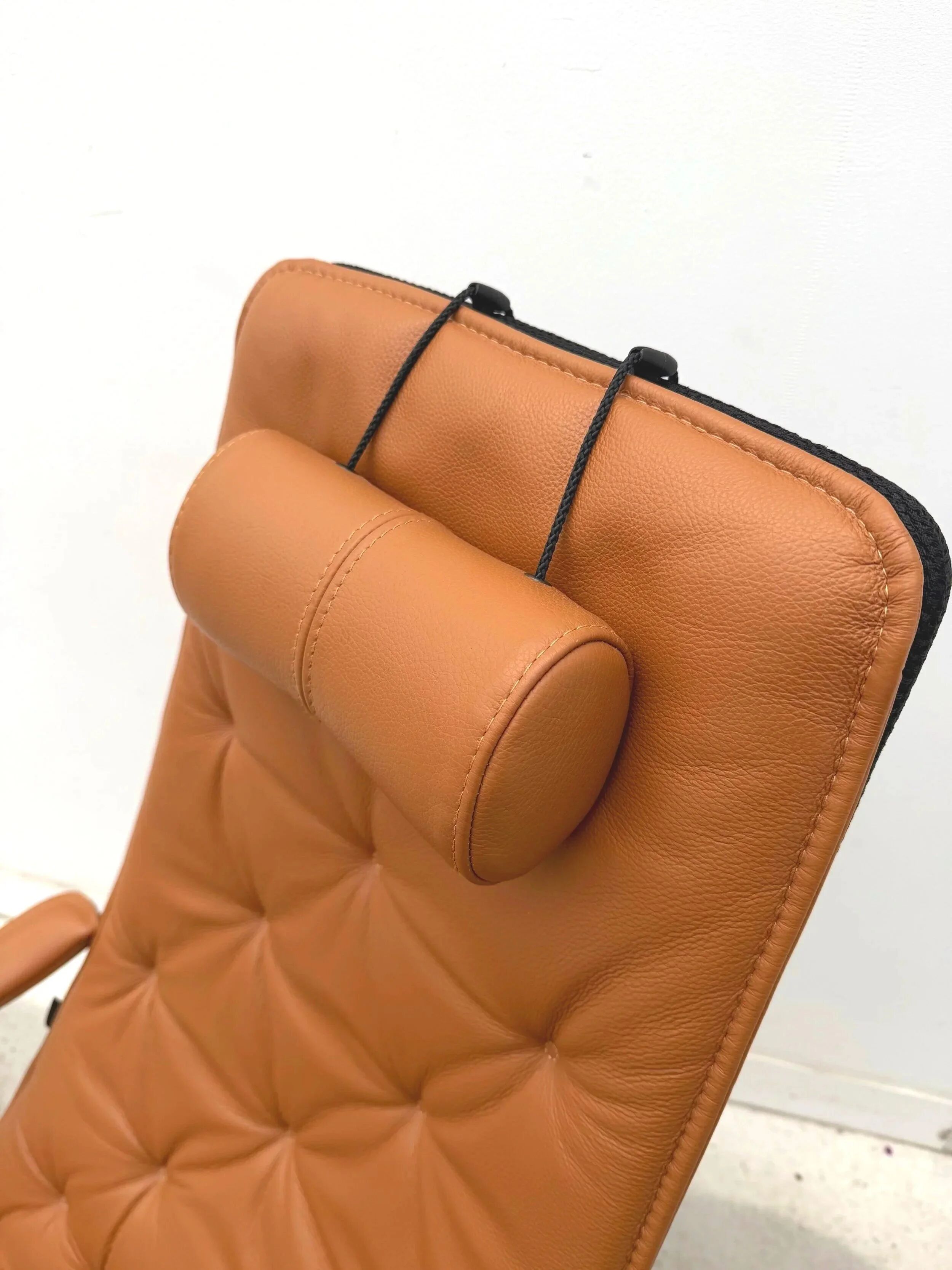 "Bravo" armchair by Jan Ekström for Conform in leather and aluminium, Sweden 2018