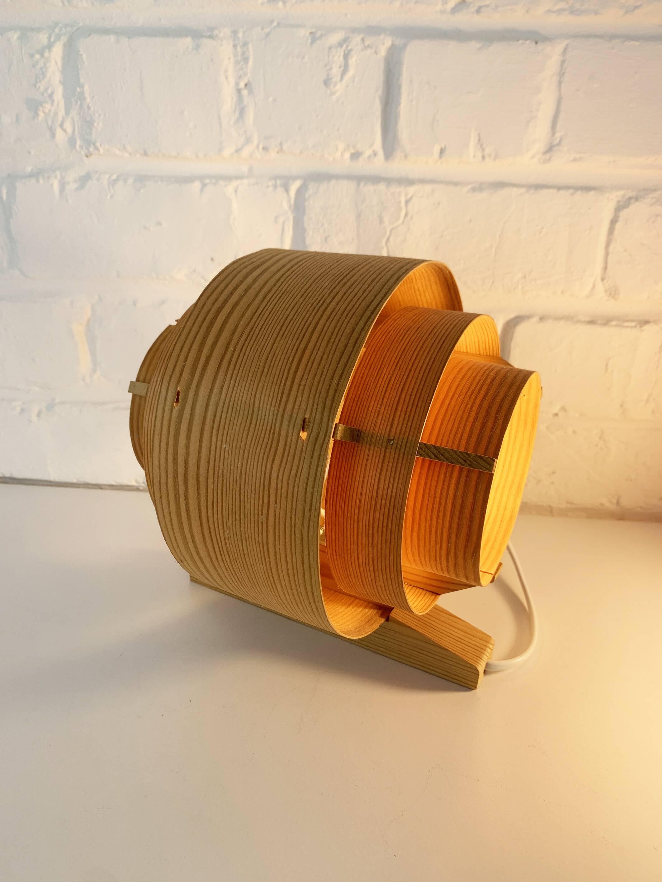 Pair of V-327 pine wall lights Hans-Agne Jakobsson for AB Markaryd, 1960