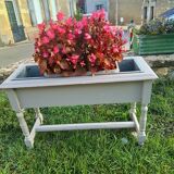 Removable galvanized interior gray wood planter