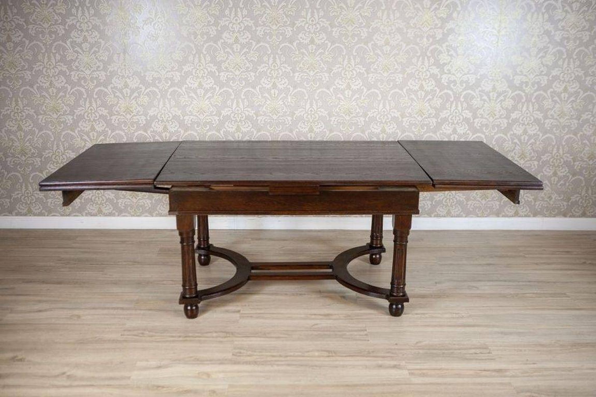 Early 20th Century Extendable Oak Dining Table, 1930s