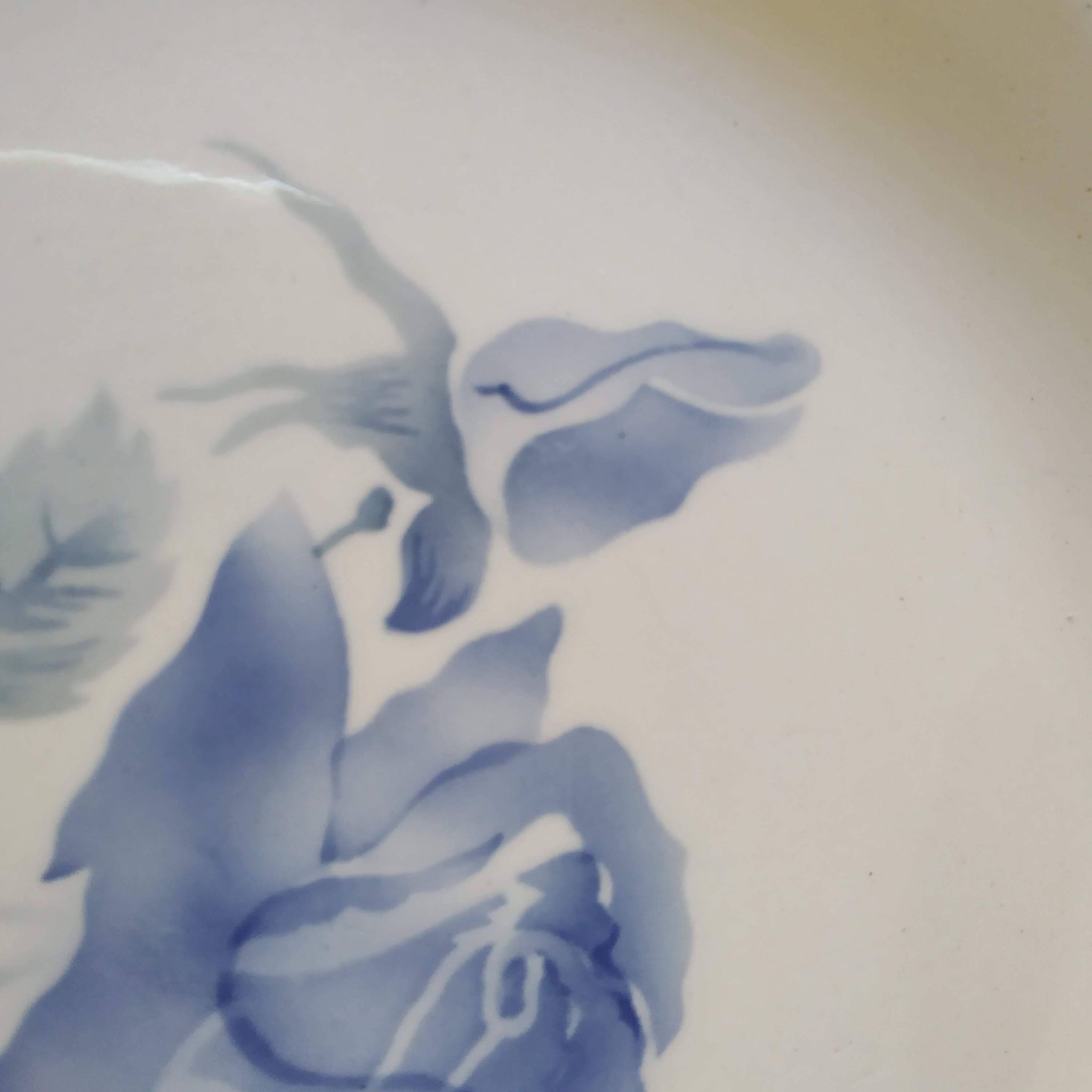 Plat rond Digoin Sarreguemines Roses bleues