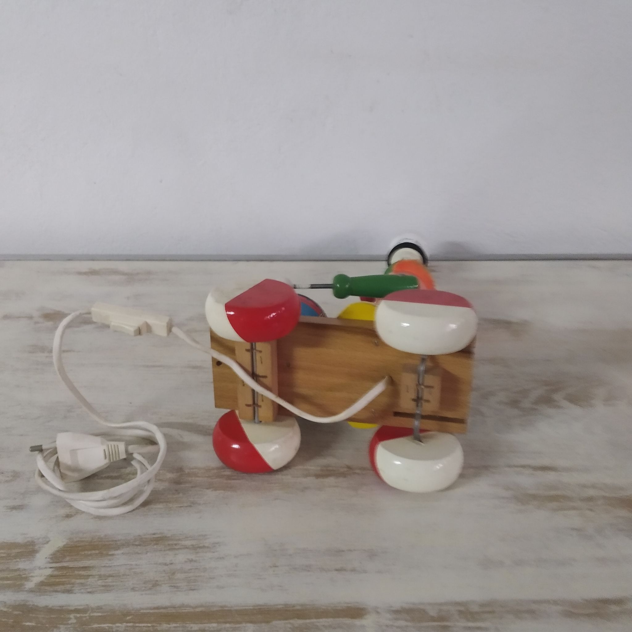 Table lamp