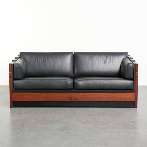 Canapé 3 places en cuir de vache noir au design Art Déco intemporel
