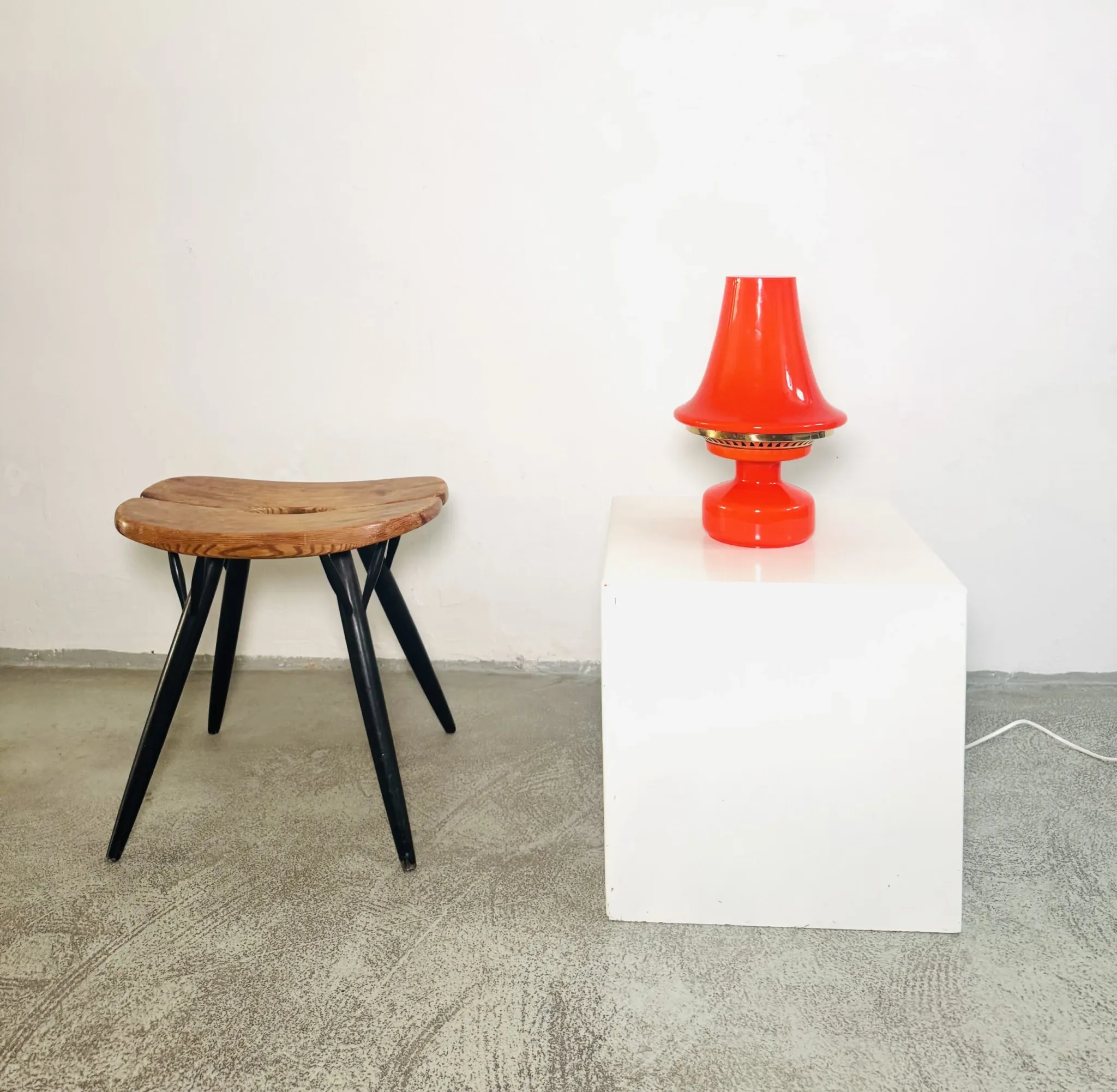 Table lamp in glass B-124 by Hans-Agne Jakobsson for Markaryd Ab, Sweden, 1960s.