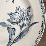 Round ironstone dish Luneville K&G tulip motif