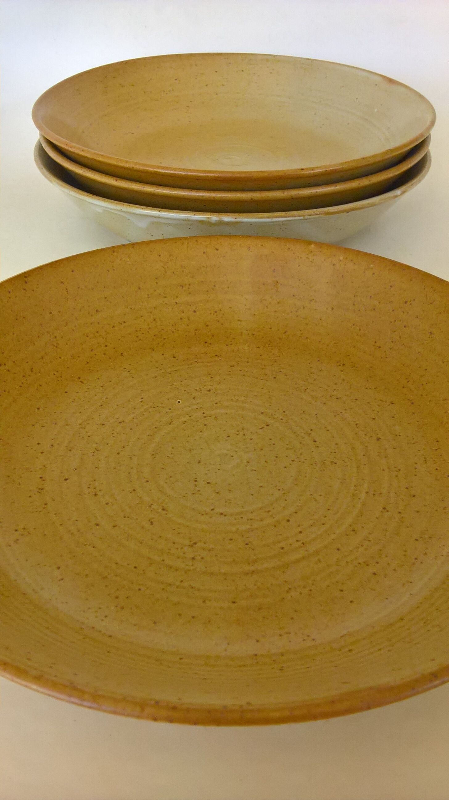 Set de 4 assiettes calottes en grès CNP village