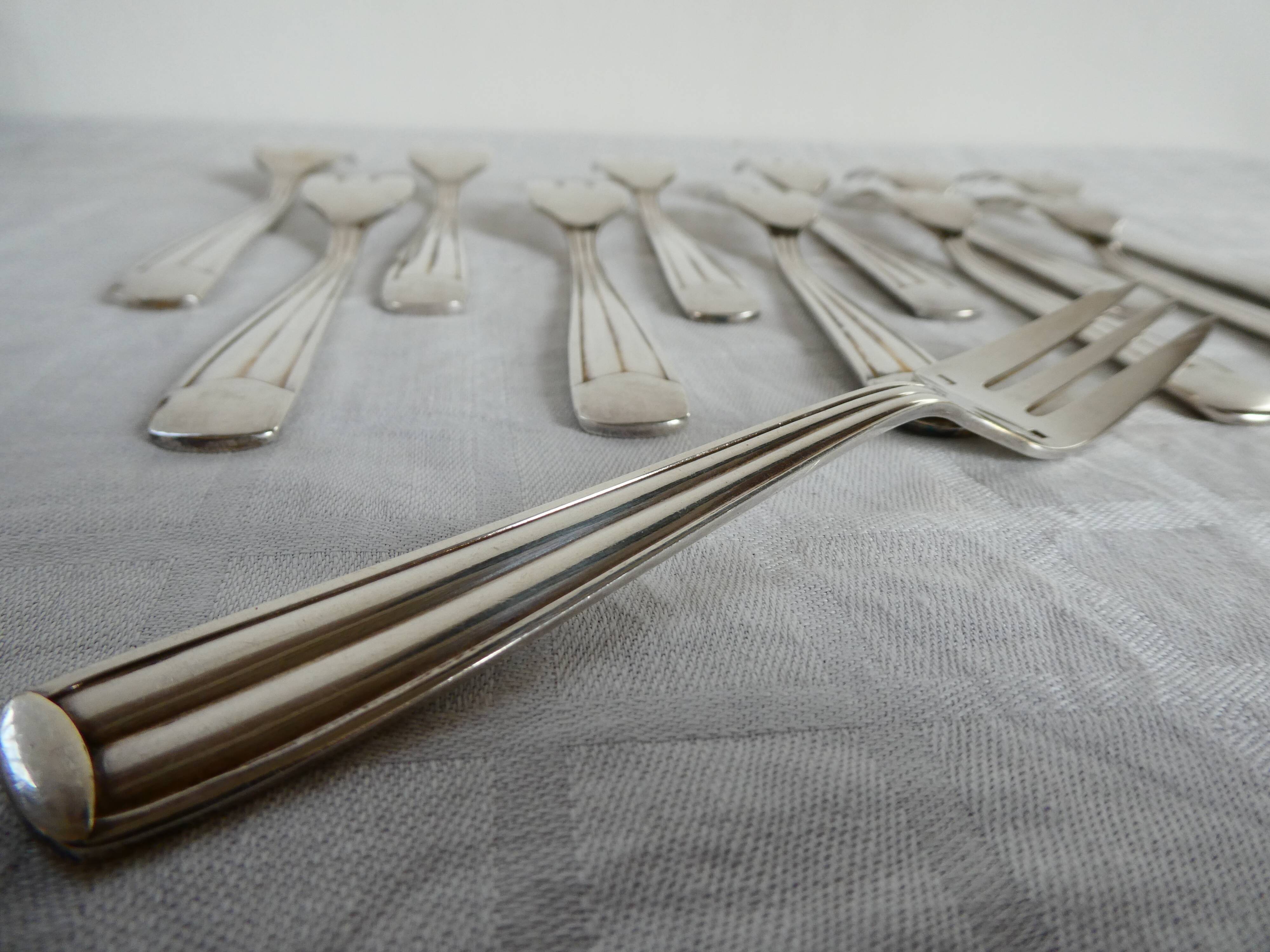 12 Vintage silver plated metal dessert forks by Saint Médard goldsmith 24 grs