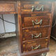 Bureau de ministre à caissons