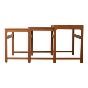 Ensemble de trois tables