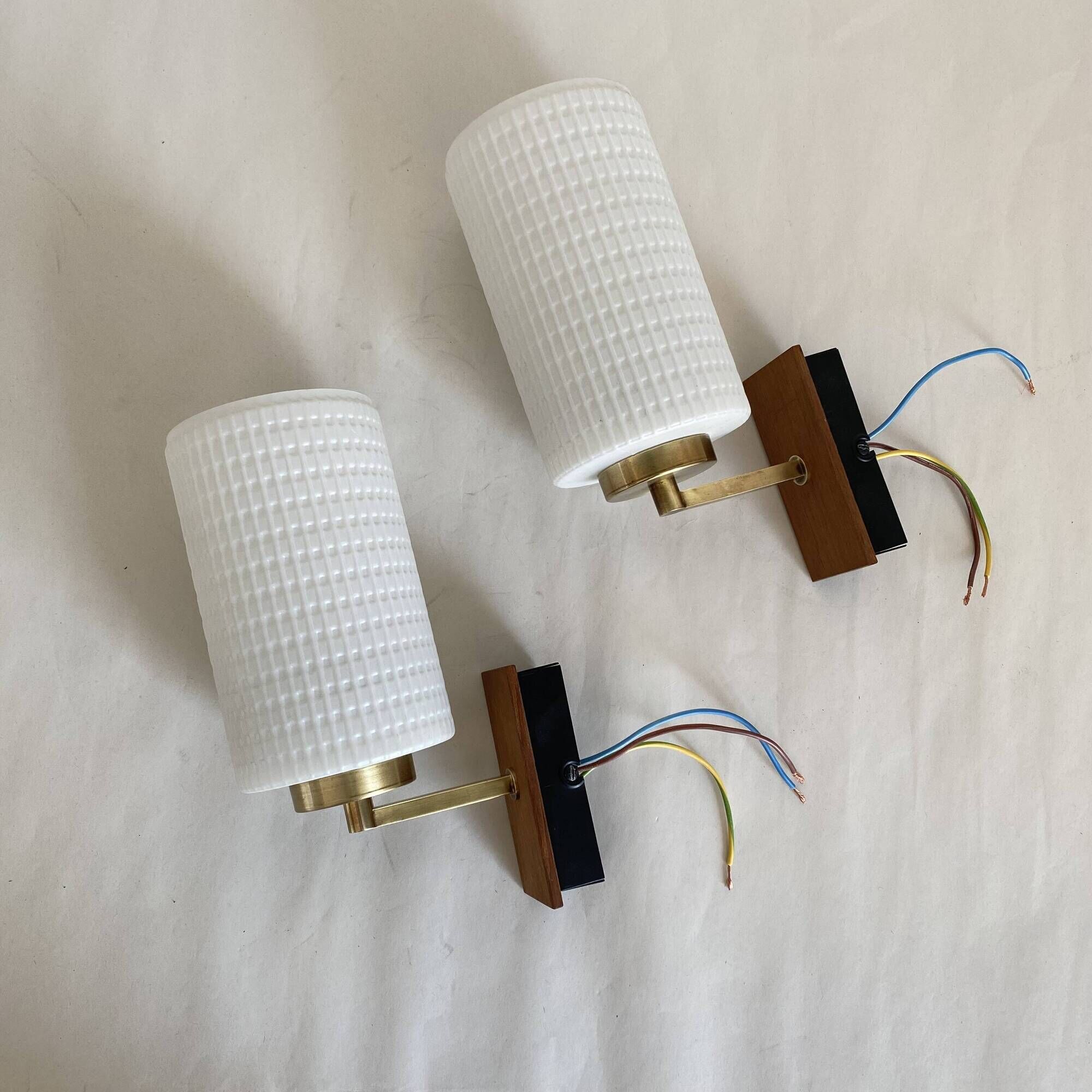 Pair of brass and wood wall lights with white molded glass tulips, 1950s