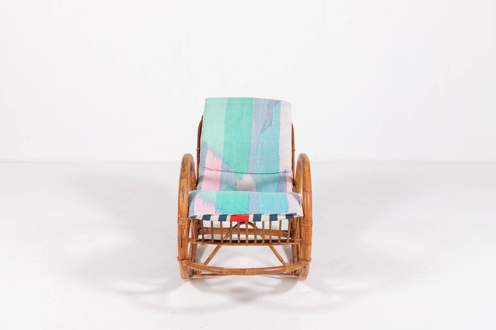 Fauteuil à bascule italien en rotin, 1960