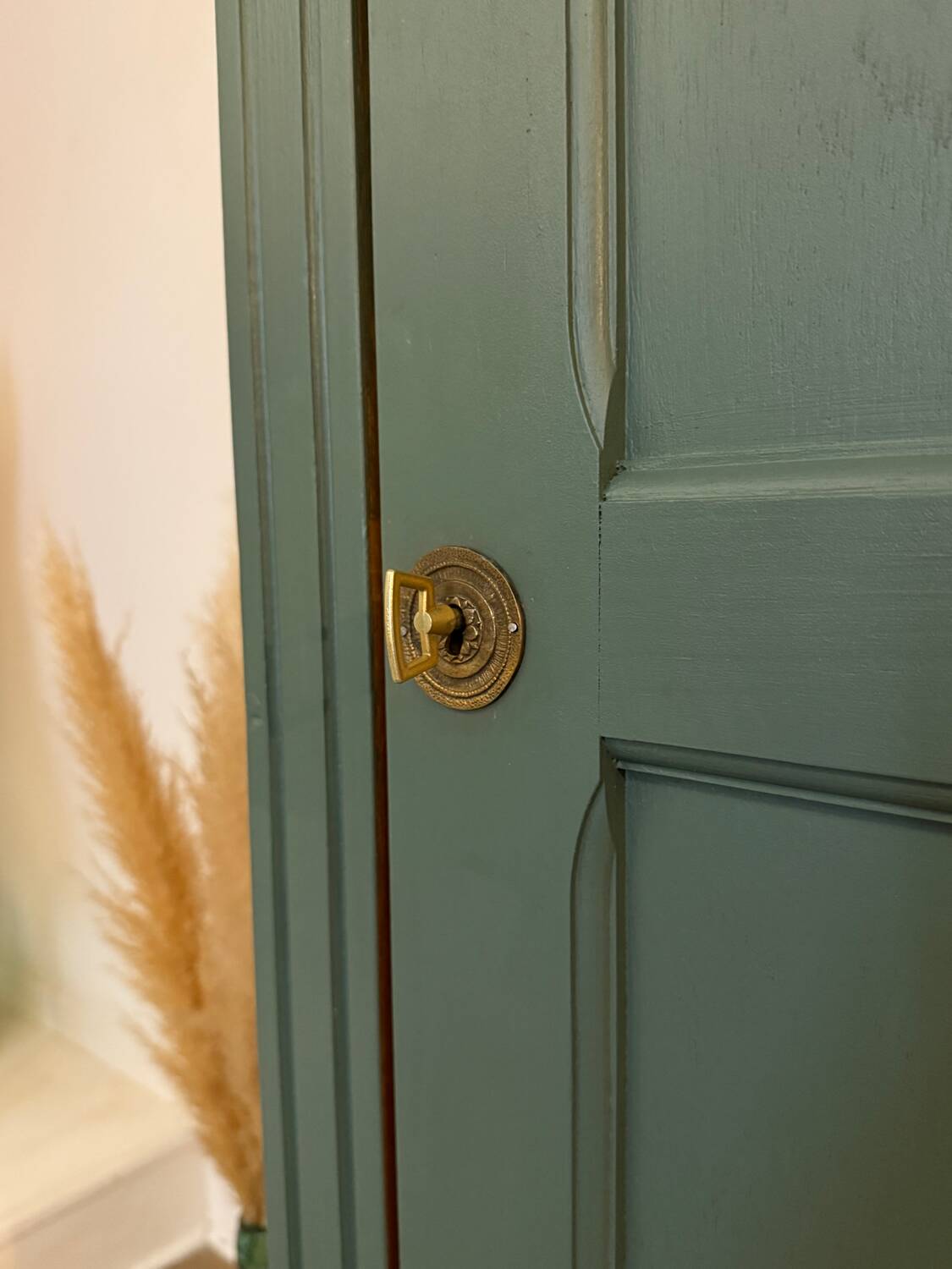 Small Parisian wardrobe