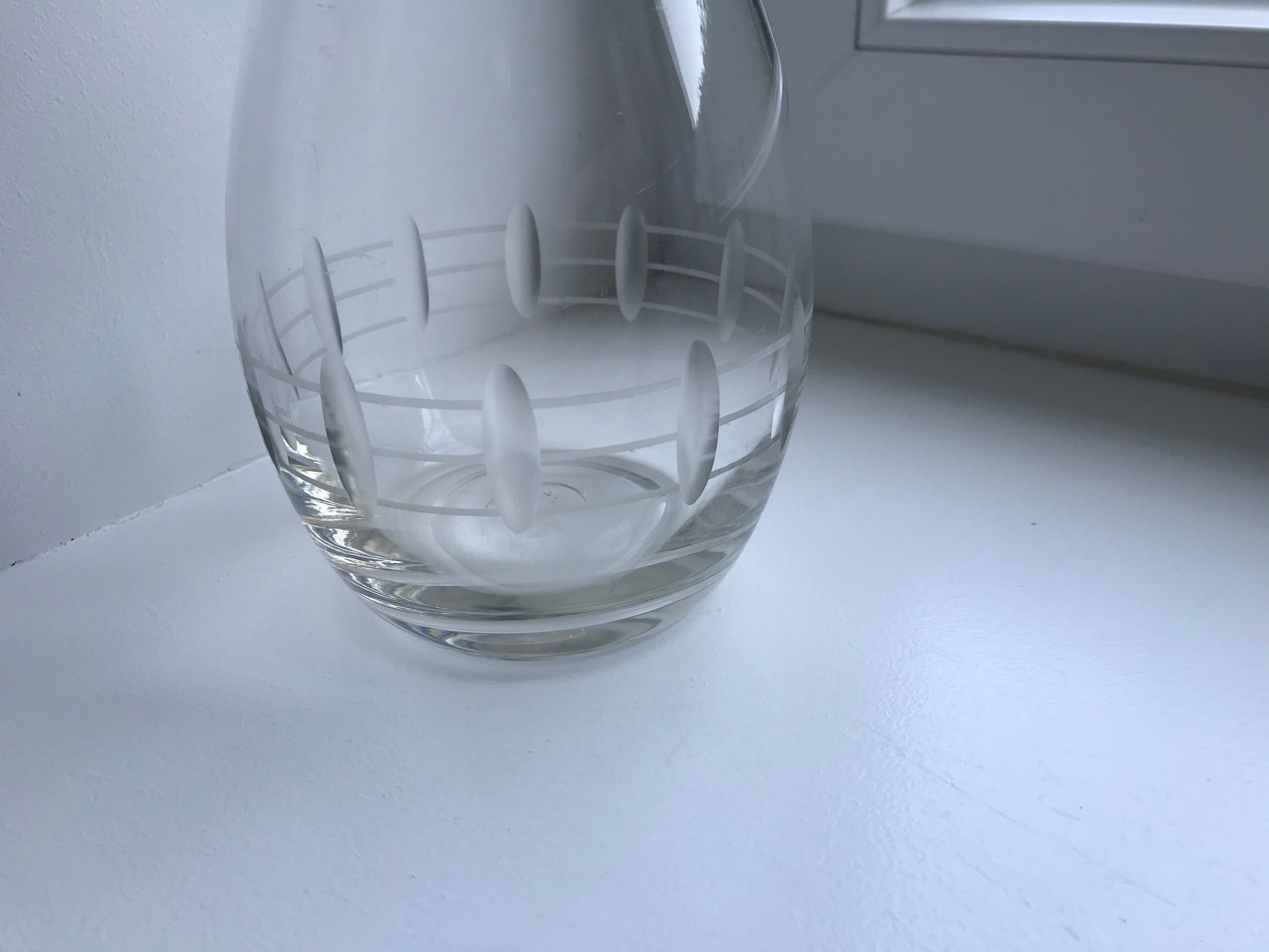 Engraved crystal wine decanter 20s-30s