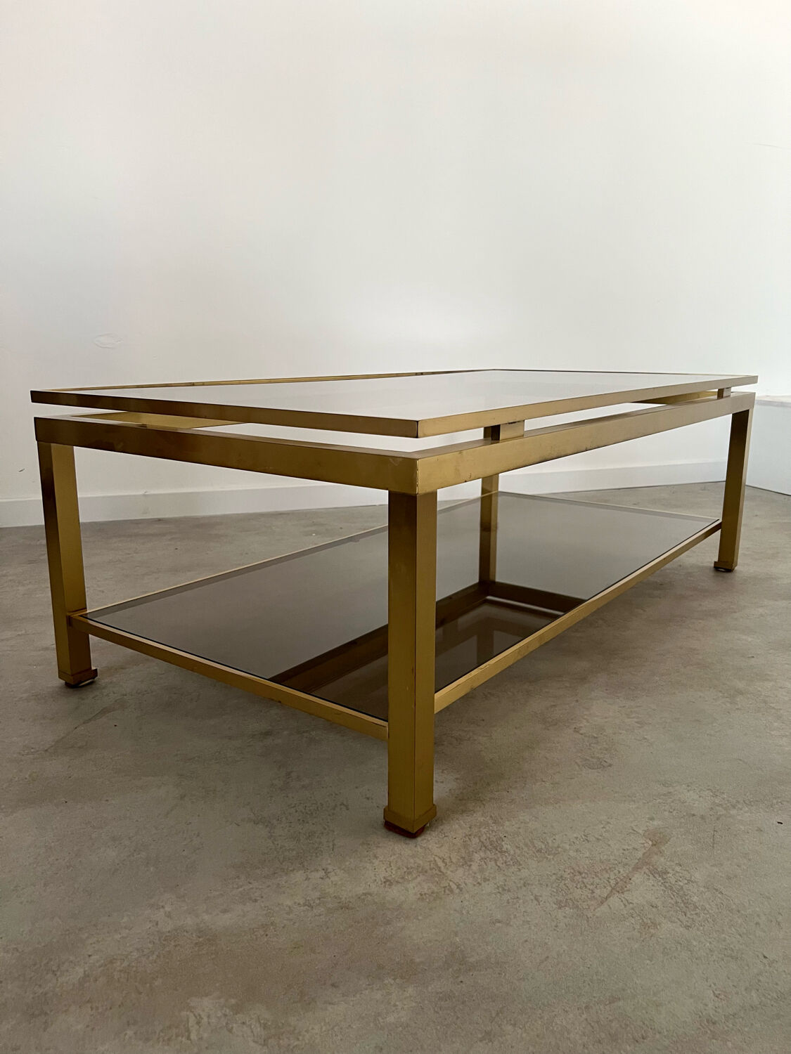 Table basse en laiton et verre fumé design Guy Lefèvre pour la maison Jansen Année 70/80 vintage