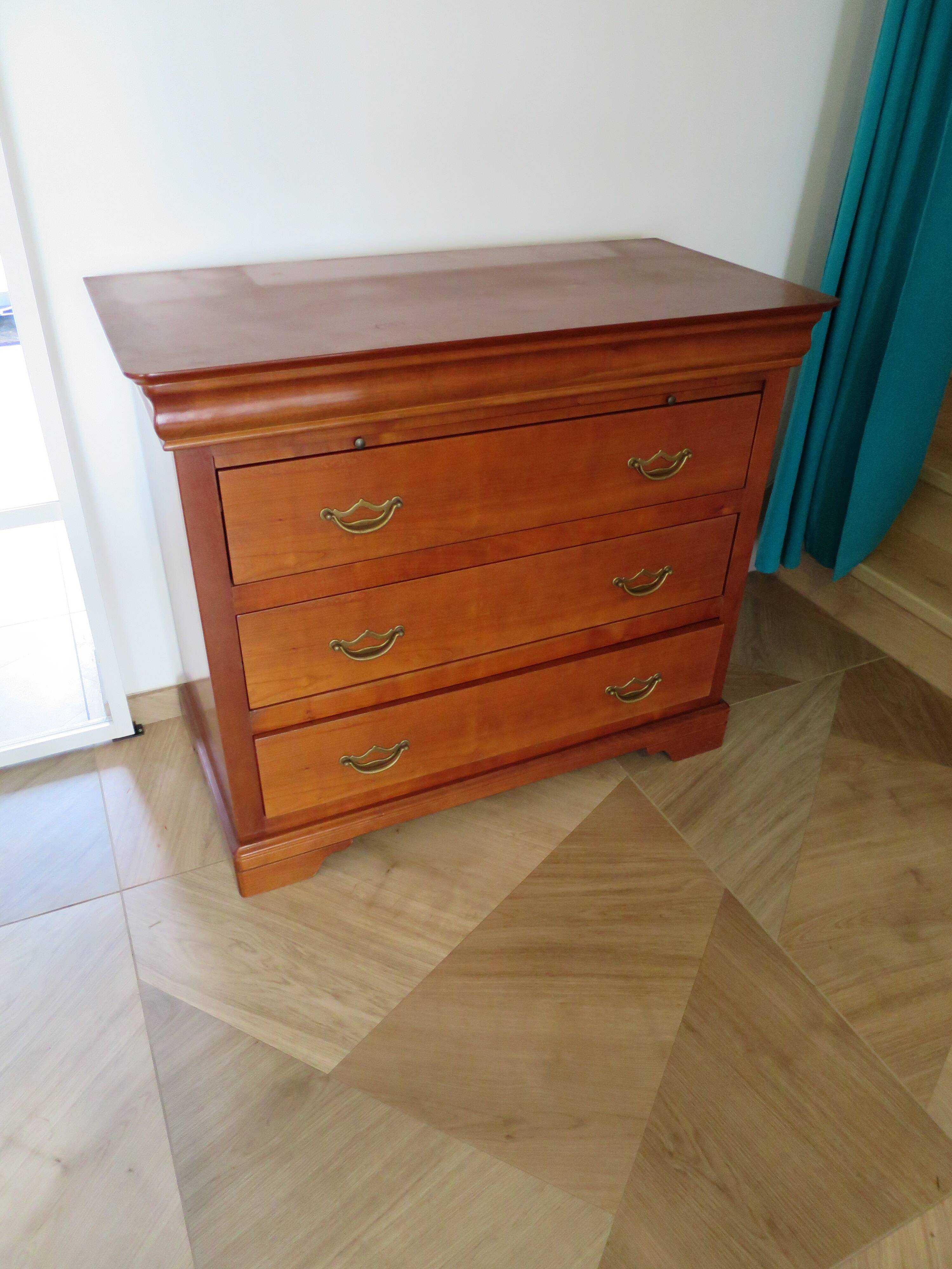 3-drawer chest of drawers with sliding shelf - Louis Philippe style - cherry color