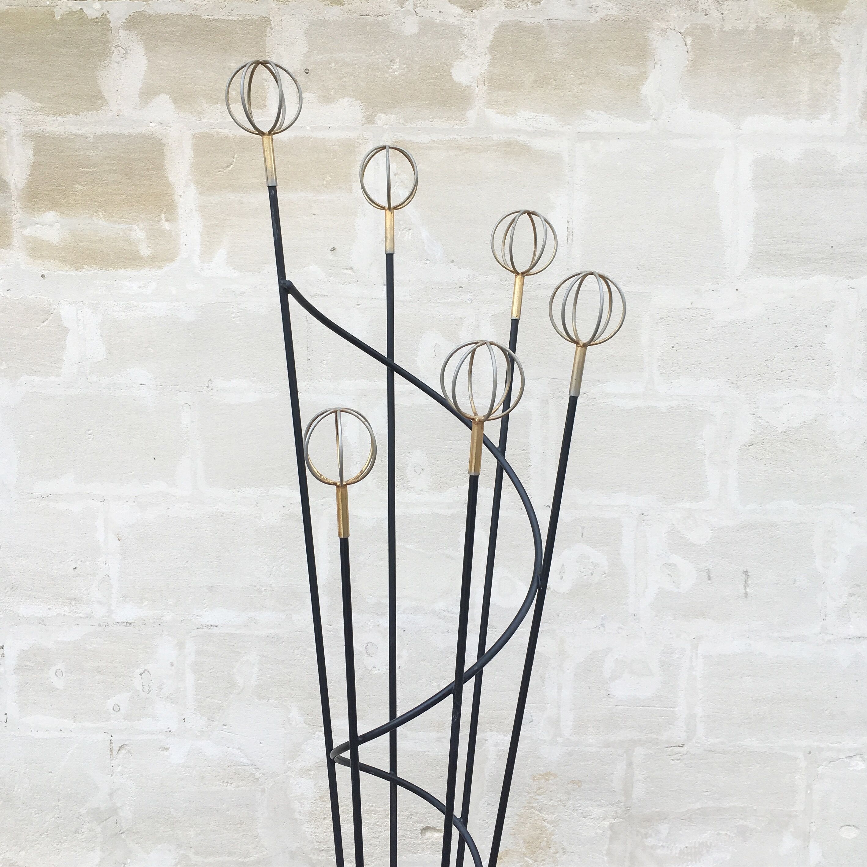 Roger Feraud - coat hangers "Astrolabe".