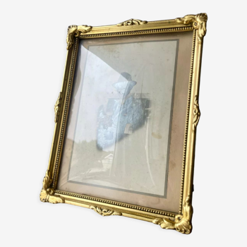 Antique  Frame gilded wood measurements 22 cm x 17  cm Convex Glass