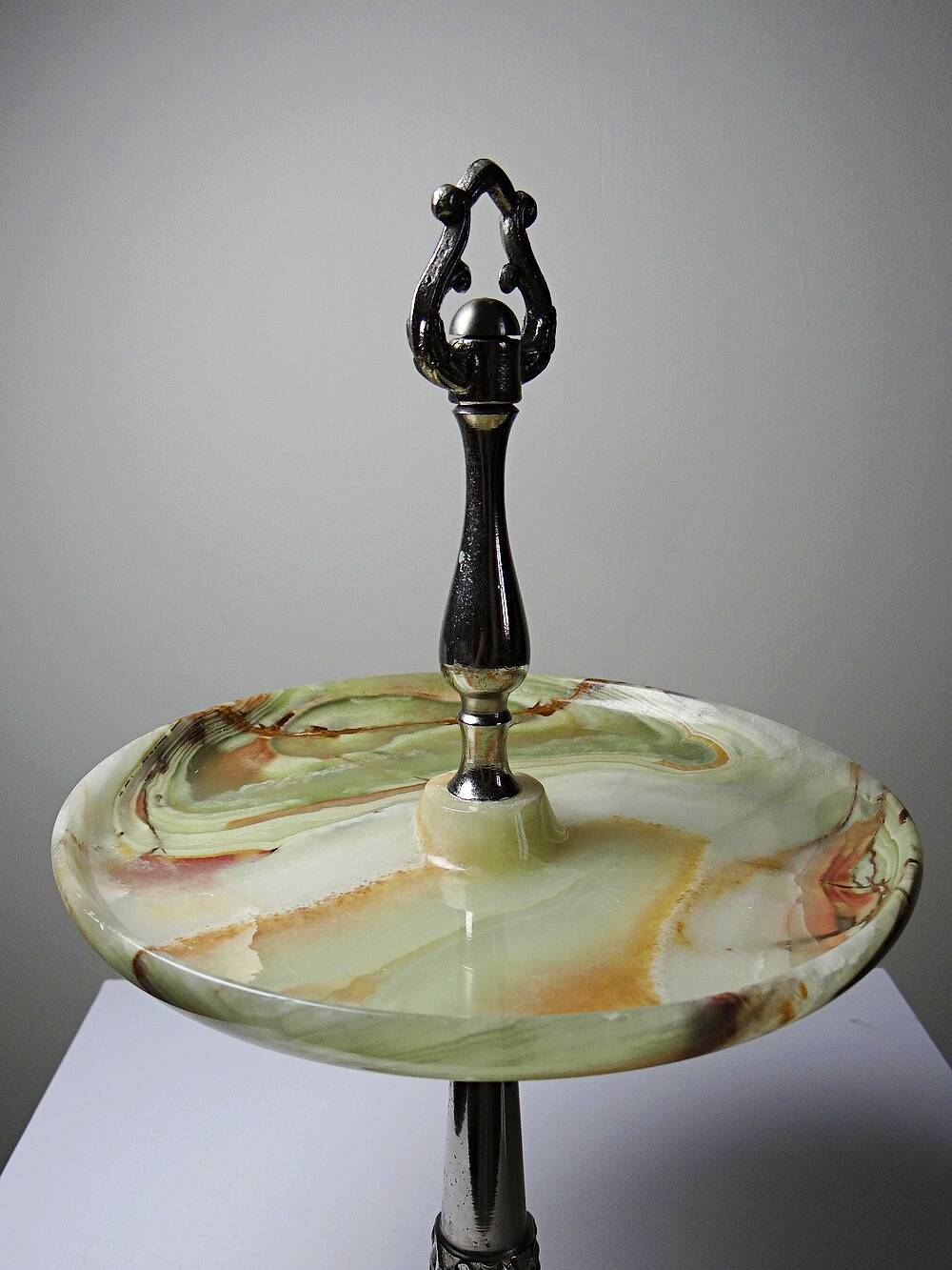 Rare display stand in green onyx and silver metal, Italy, vintage.