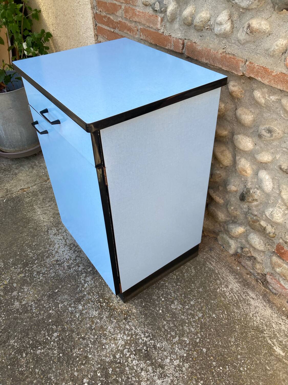 Formica base cabinet