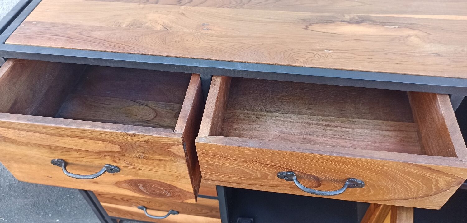 Buffet en bois et métal