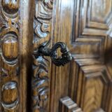 Renaissance style hunting cabinet in walnut