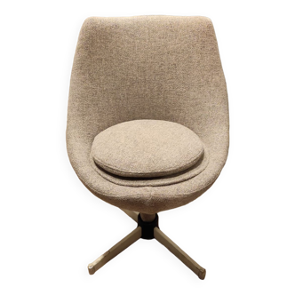 Polaris armchair by Pierre Guariche. Meurop edition. Vintage 60s. Kvadrat