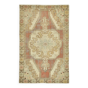 Turkish Vintage Anatolian Rug 136 cm x 213 cm