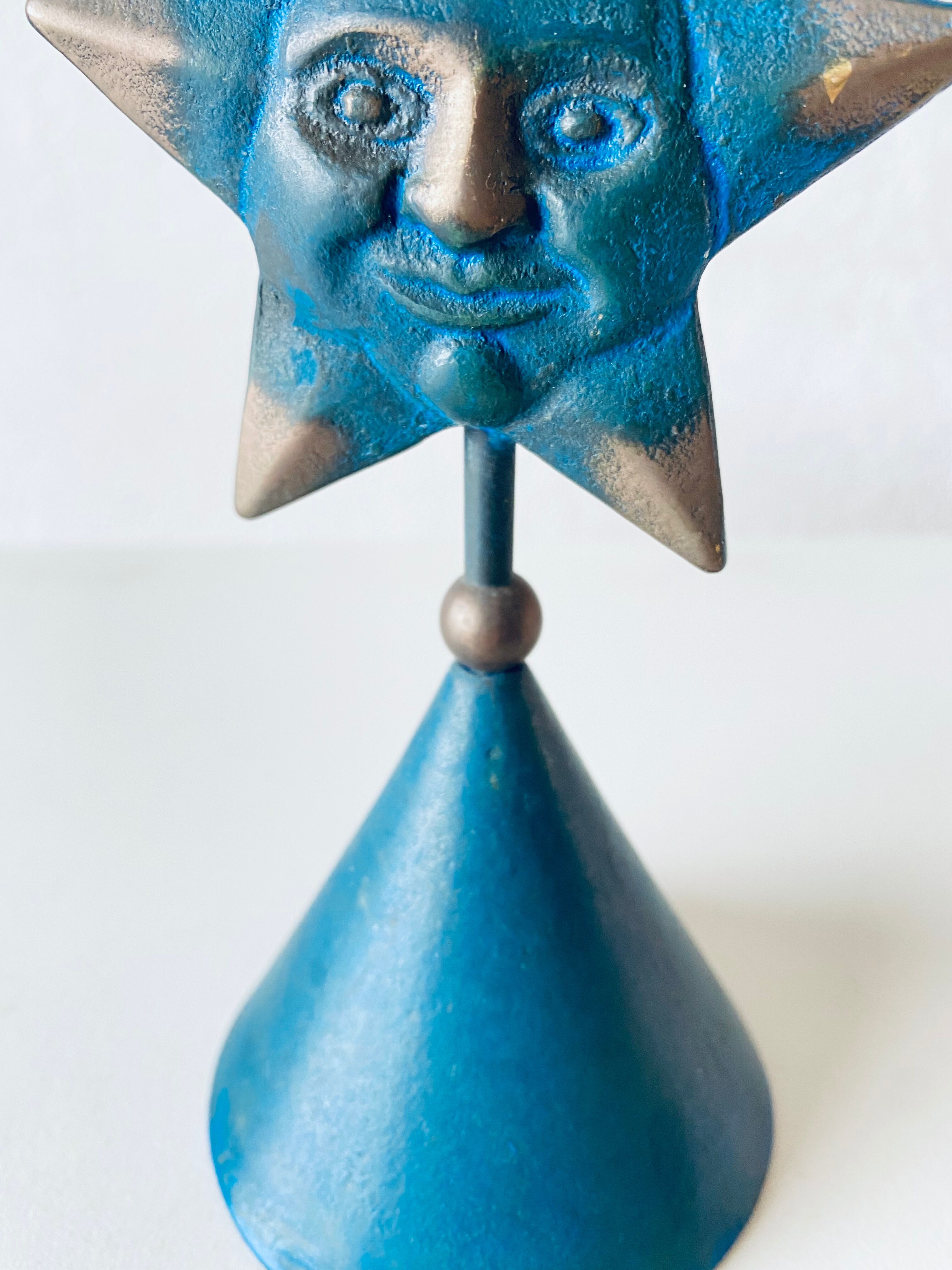 Metal star candle holder