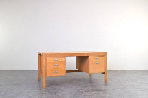 Bureau en chêne du milieu du siècle par Chr. Rasmussen pour Randers Møbelfabrik, années 1970.