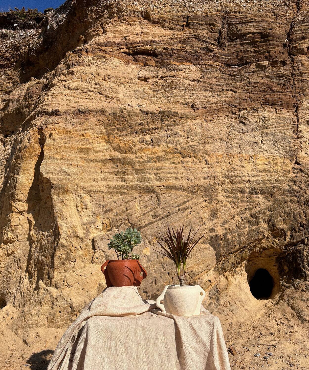 Kyma Planter Sandstone