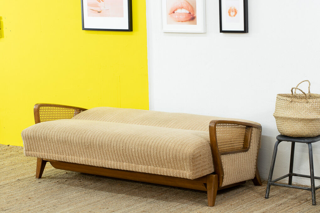 Scandinavian sofa – 172 cm