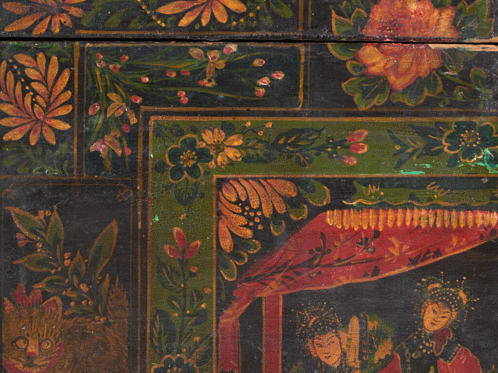 Antique chest painted in pine wood – China, around 1900