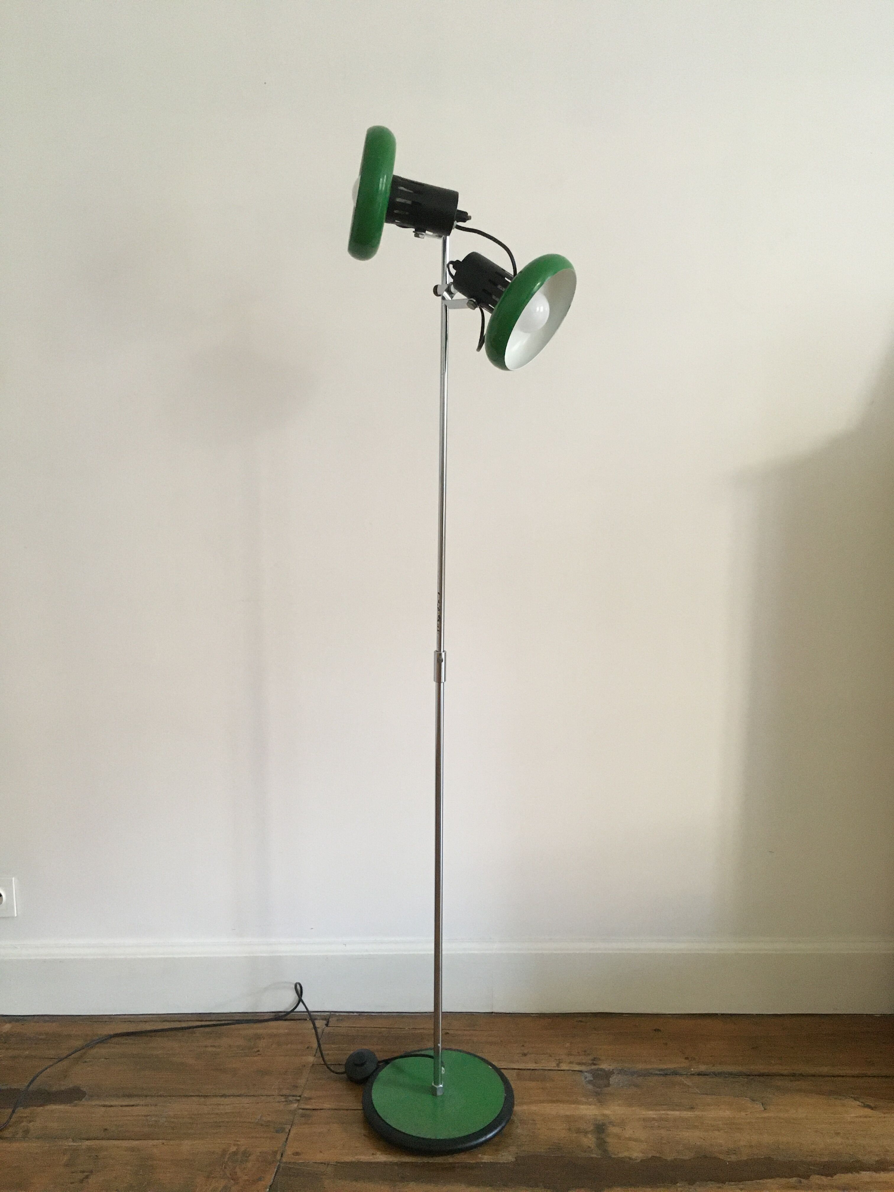 Floor lamp 2 green spots