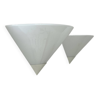 Paire d'appliques vintage, métal et opaline, France, 1970