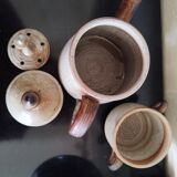 Stoneware coffee pot with filter