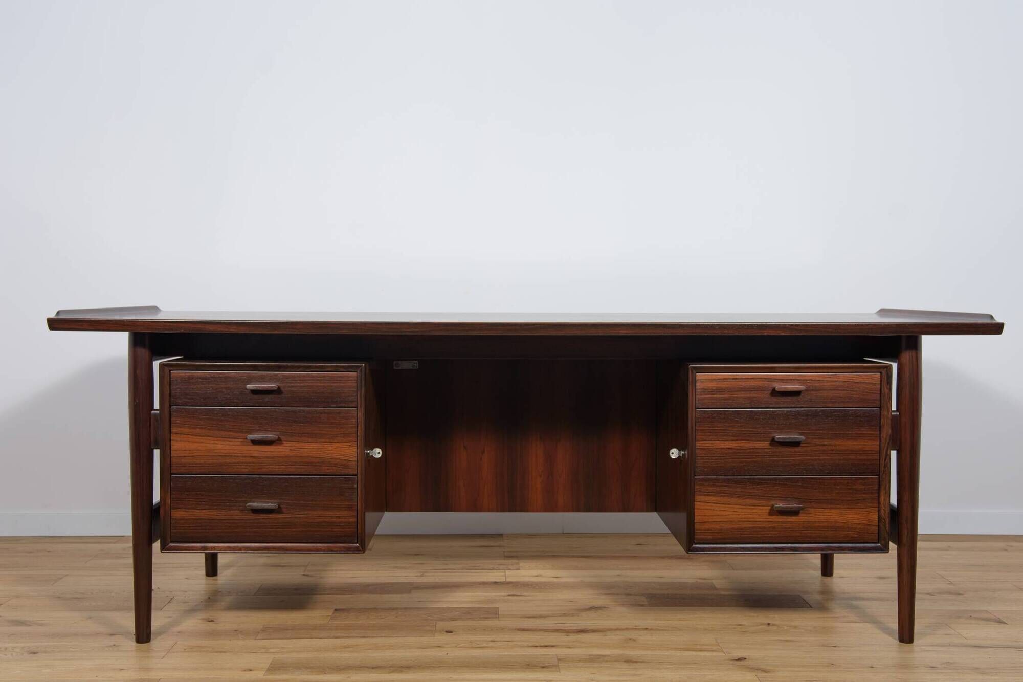 Mid-Century Rosewood Freestanding Desk Model 207 by Arne Vodder for Sibast,