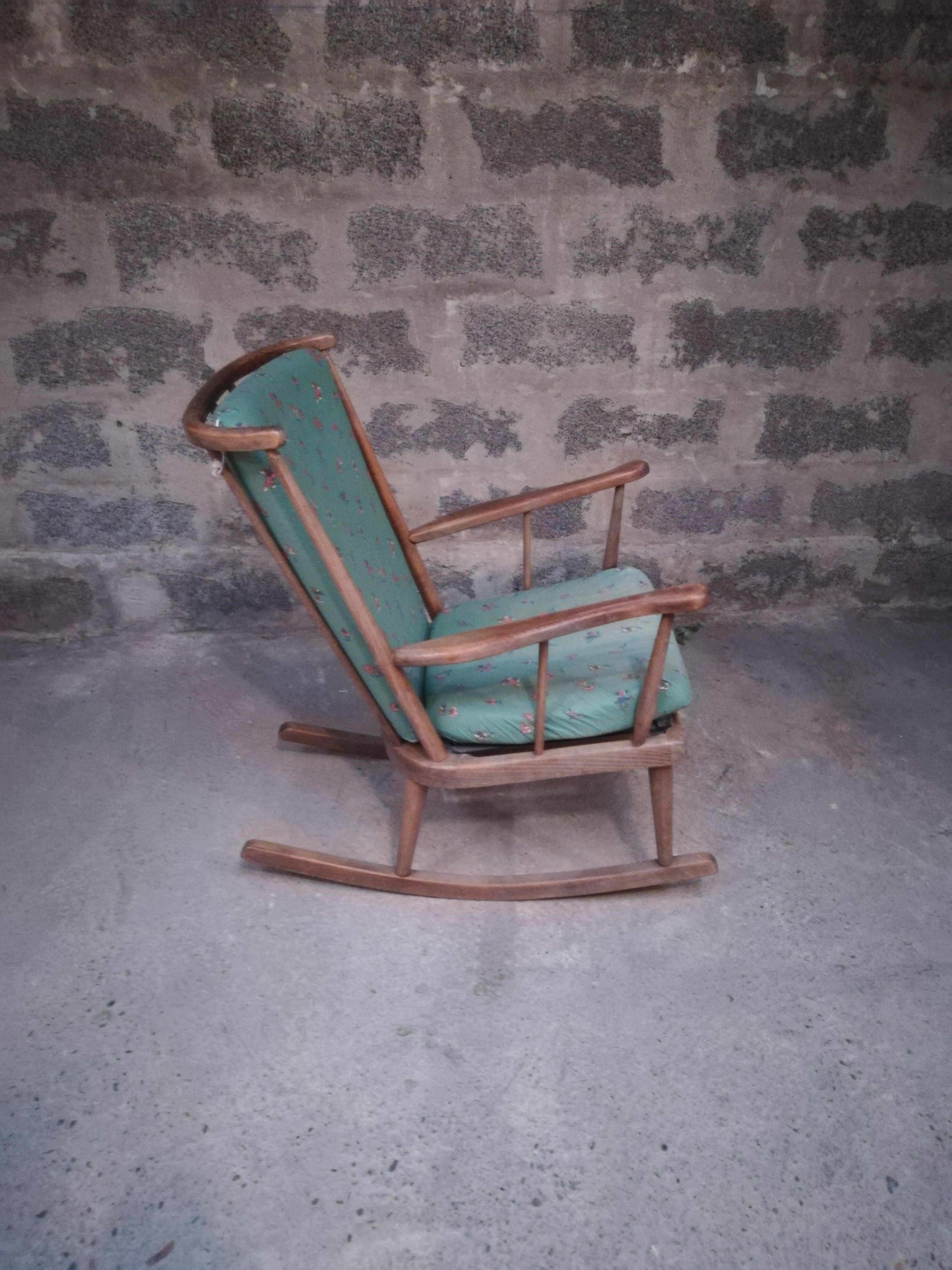 Baumann fan rocking chair