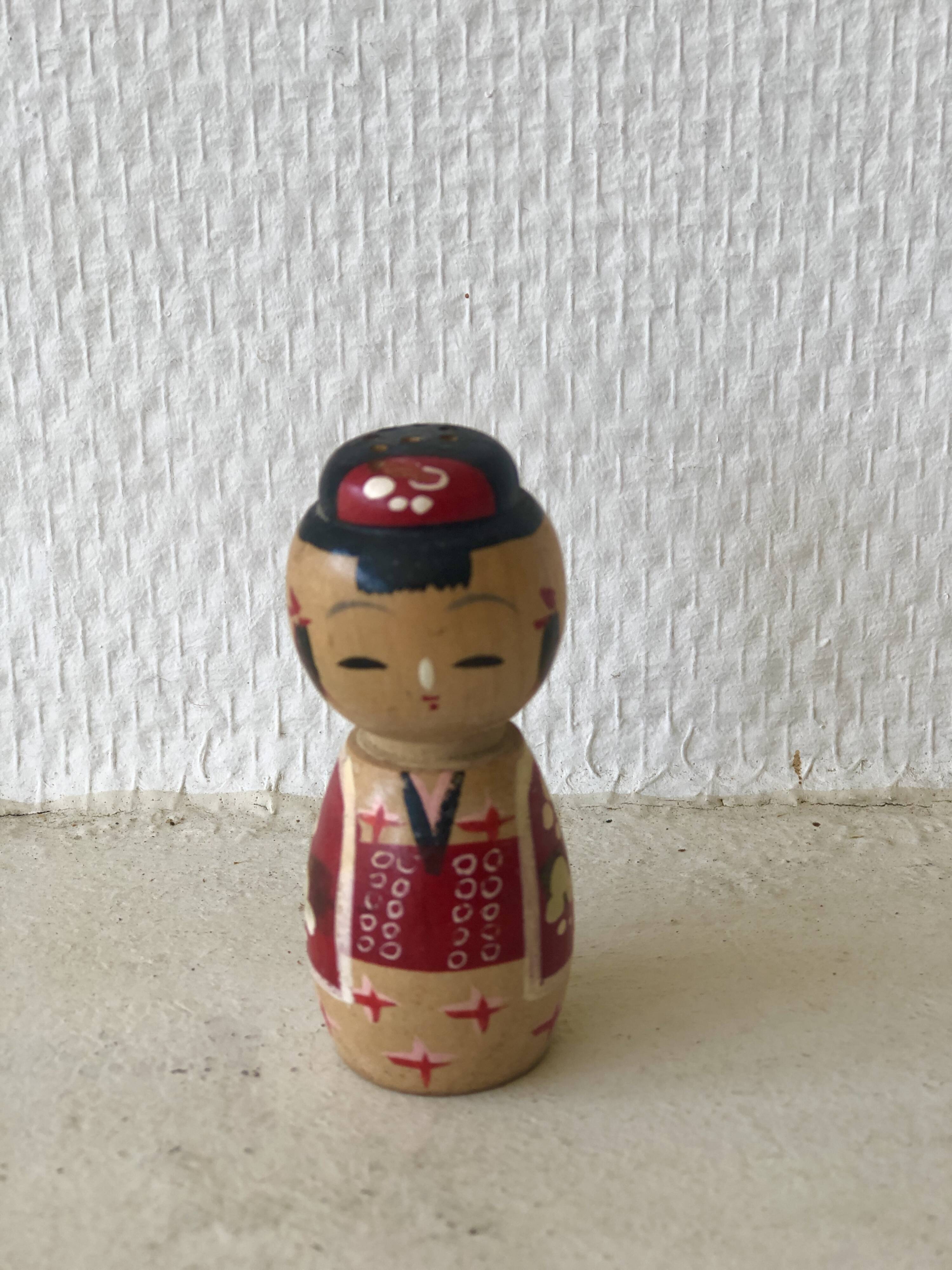 Salt and Pepper Kokeshi Dolls