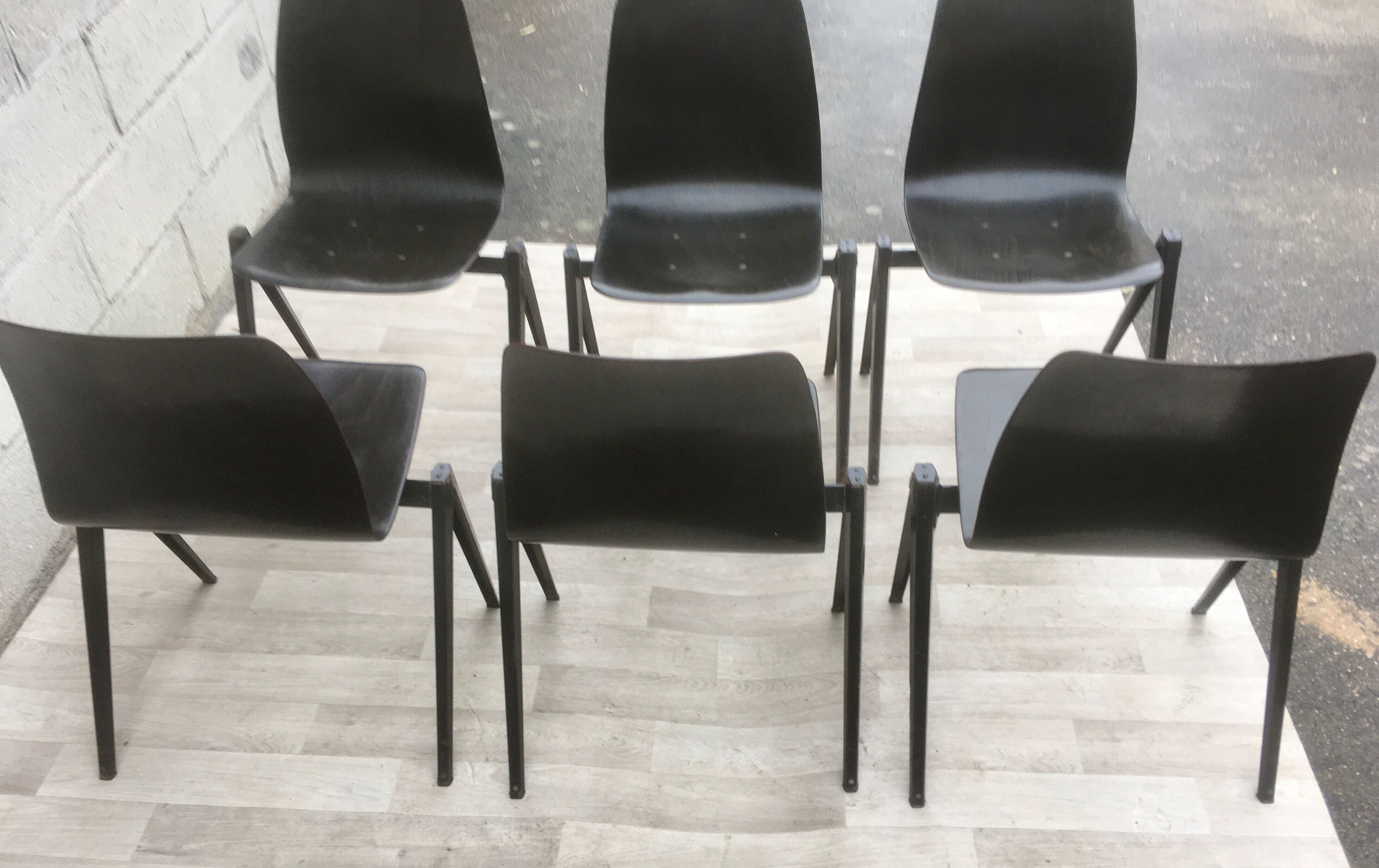 Set of 6 Dutch design and vintage chairs S22