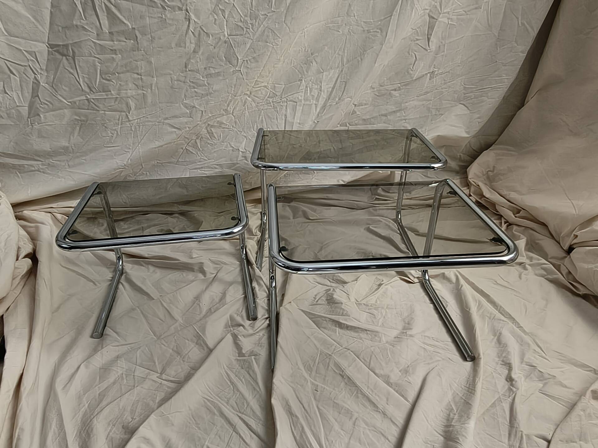 Table gigogne fin 1970