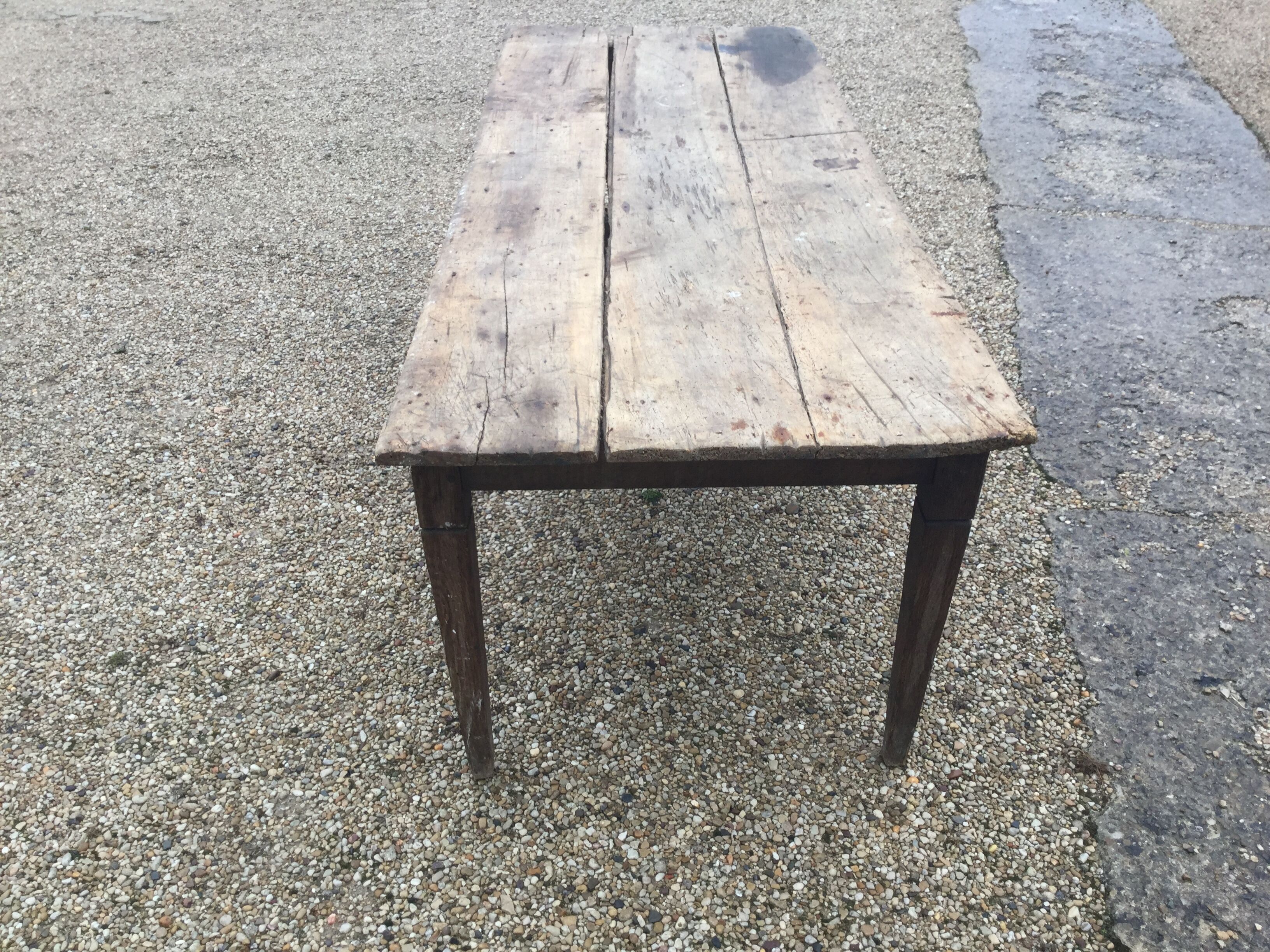 Farm table