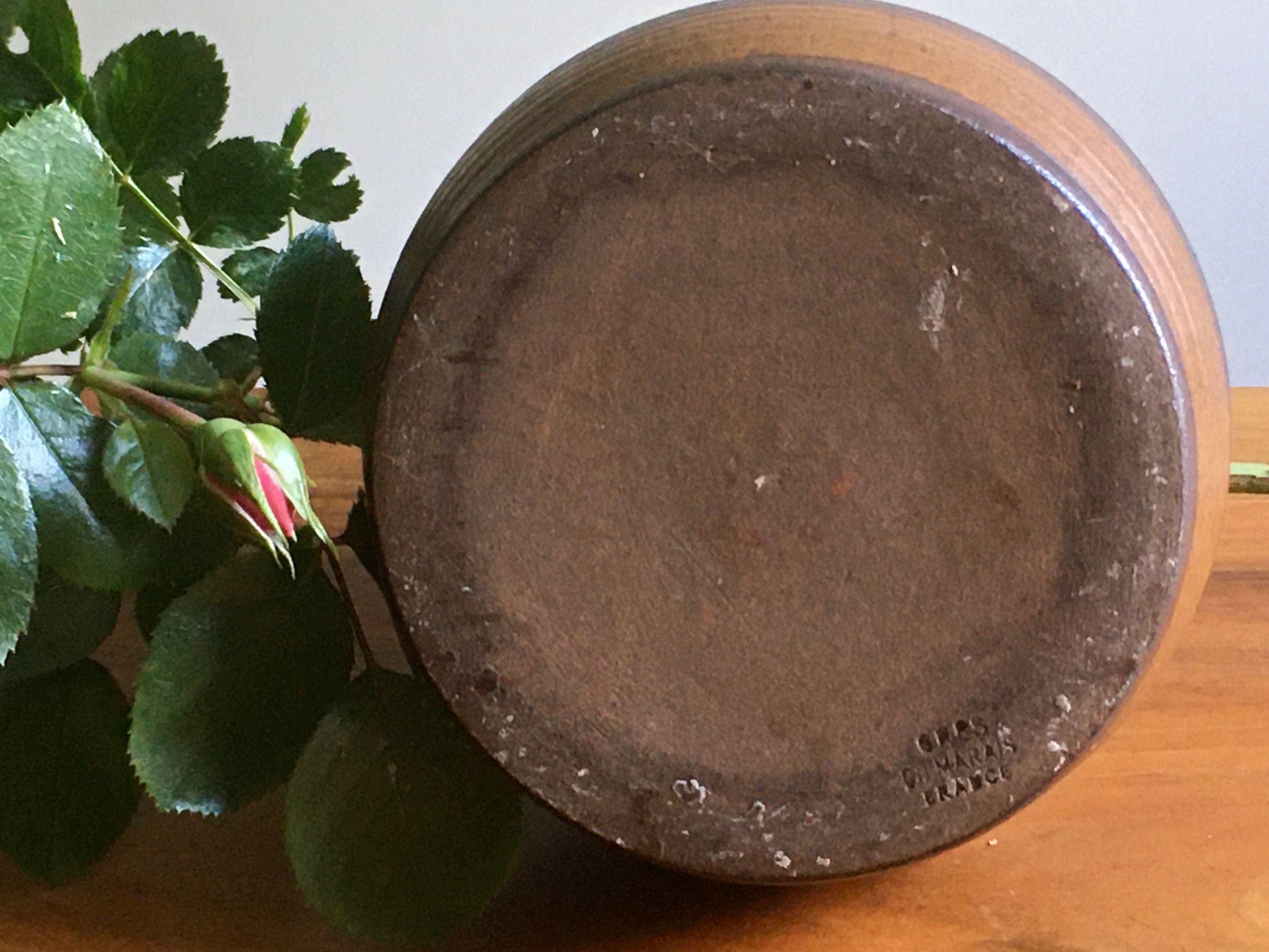 Marsh sandstone vase with handle