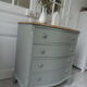 Commode vintage vert de gris, 4 tiroirs, plateau bois