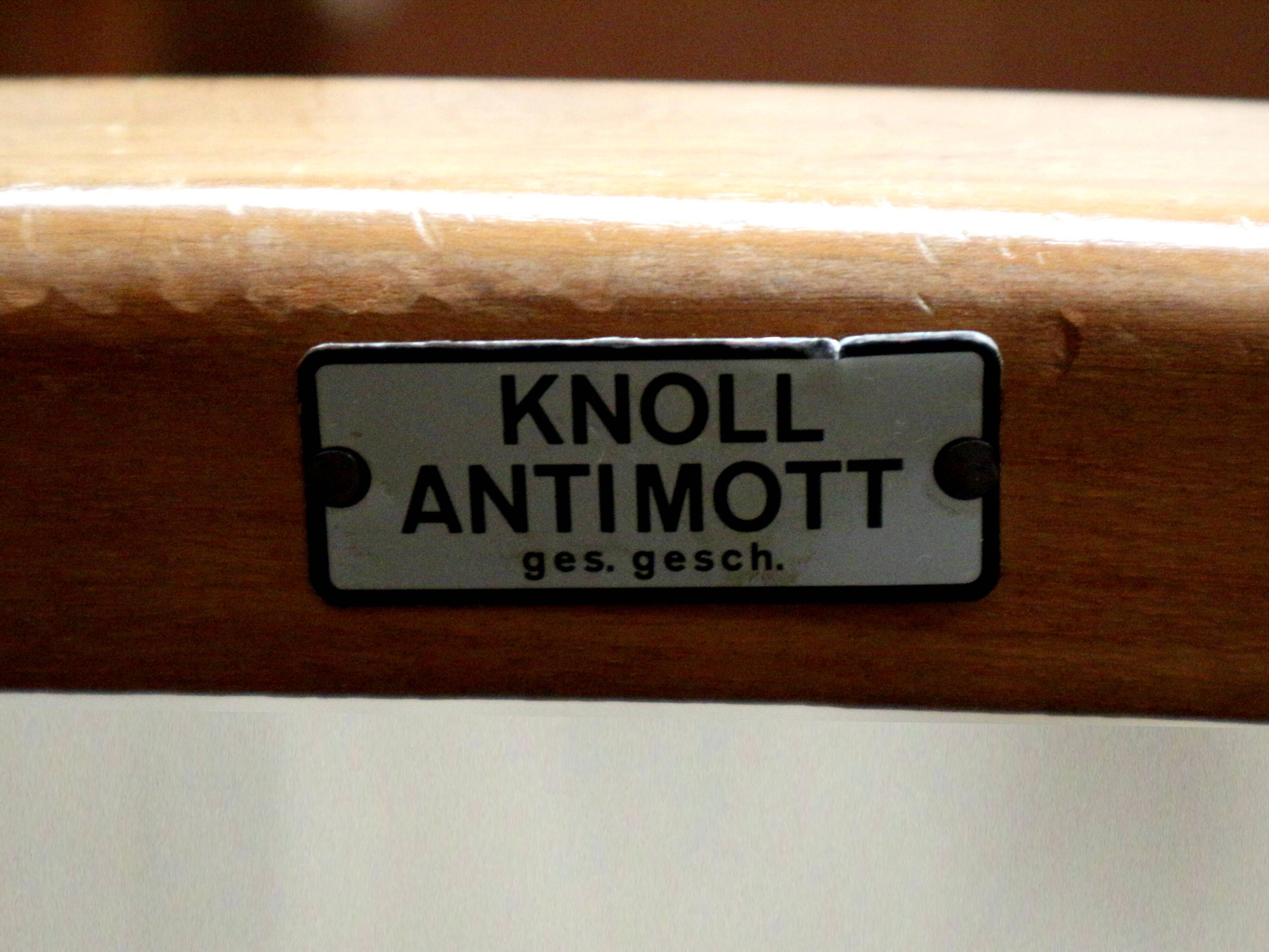 Vintage Knoll Antimott armchair from the 1960s